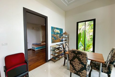 Chalet de 3 dormitorios en Hua Hin, Tailandia № 168274 - foto 22