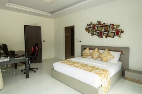 Chalet de 4 dormitorios en Cha-am, Tailandia № 152497 - foto 5