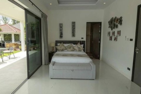 Chalet de 4 dormitorios en Cha-am, Tailandia № 152497 - foto 10
