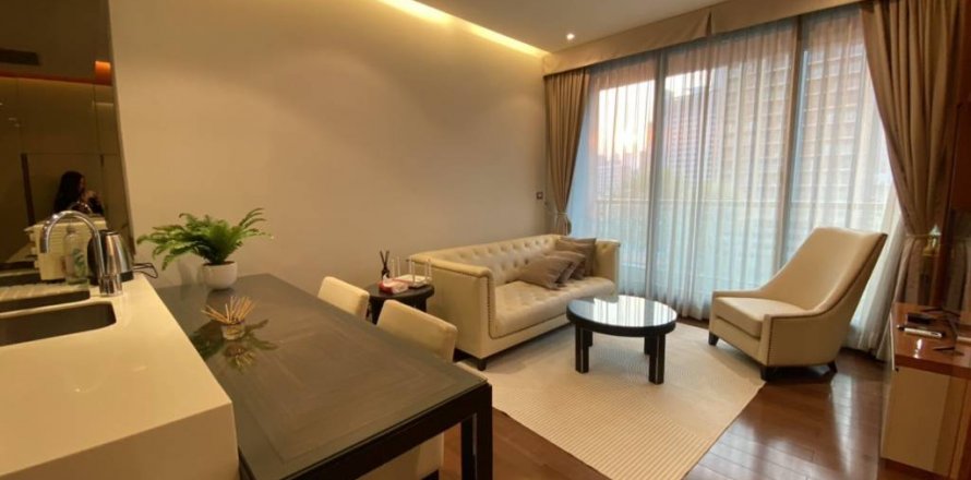 Condominio de 1 dormitorio en Khlong Toei, Bangkok, Tailandia № 135308