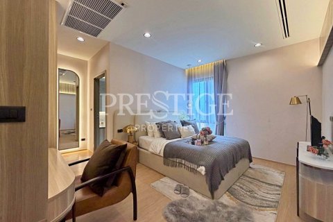Casa de 4 dormitorios en Pattaya, Tailandia № 233445 - foto 13