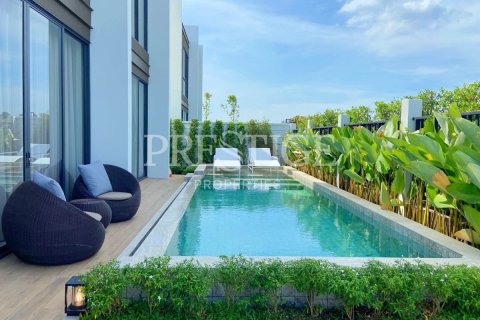 Casa de 4 dormitorios en Pattaya, Tailandia № 233445 - foto 2