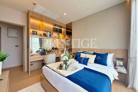 Casa de 4 dormitorios en Pattaya, Tailandia № 233445 - foto 17