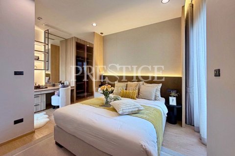 Casa de 4 dormitorios en Pattaya, Tailandia № 233445 - foto 9