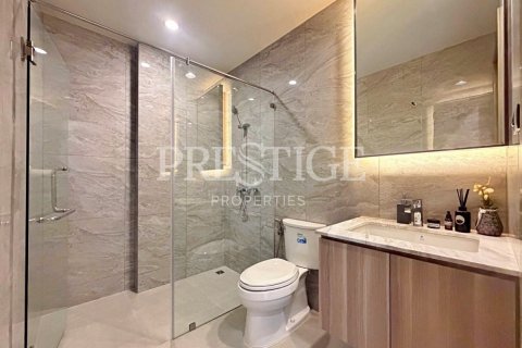 Casa de 4 dormitorios en Pattaya, Tailandia № 233445 - foto 18