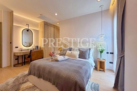 Casa de 4 dormitorios en Pattaya, Tailandia № 233445 - foto 14