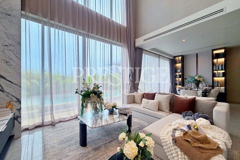 Casa de 4 dormitorios en Pattaya, Tailandia № 233445 - foto 3