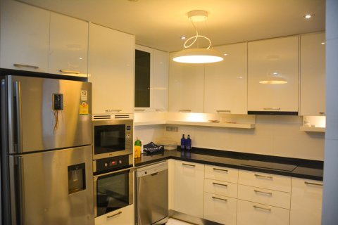 Condominio de 3 dormitorios en Bangkok, Tailandia № 66171 - foto 10