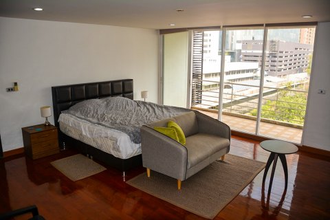 Condominio de 3 dormitorios en Bangkok, Tailandia № 66171 - foto 12