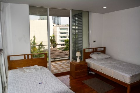 Condominio de 3 dormitorios en Bangkok, Tailandia № 66171 - foto 15