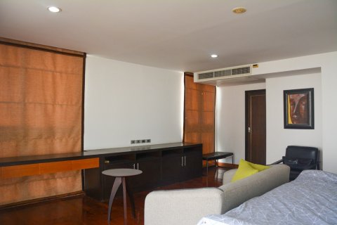 Condominio de 3 dormitorios en Bangkok, Tailandia № 66171 - foto 13