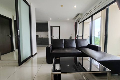 Apartamento de 3 habitaciones en Pattaya, Tailandia № 205871 - foto 2