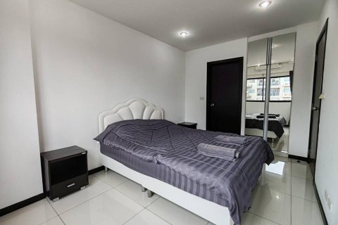 Apartamento de 3 habitaciones en Pattaya, Tailandia № 205871 - foto 11