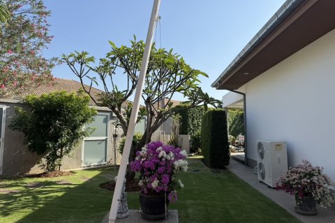 Chalet de 3 dormitorios en Hua Hin, Tailandia № 158114 - foto 15