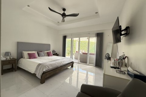 Chalet de 3 dormitorios en Hua Hin, Tailandia № 158114 - foto 16