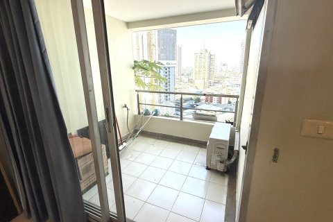 Condo in Khlong San, Bangkok, Thailand, 3 bedrooms № 171784 - photo 6