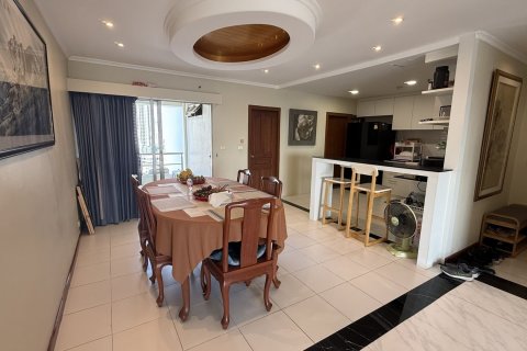 Condo in Khlong San, Bangkok, Thailand, 3 bedrooms № 171784 - photo 5