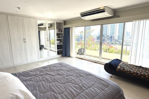 Condo in Khlong San, Bangkok, Thailand, 3 bedrooms № 171784 - photo 13
