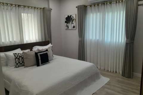 Casa de 5 dormitorios en Pattaya, Tailandia № 115695 - foto 9