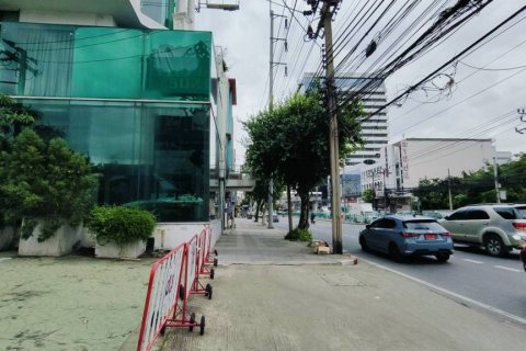 Propriété commerciale à Bangkok, Thaïlande 2540 m2 № 115696