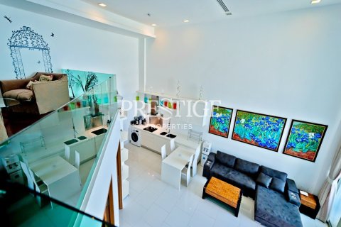 Condo in Pattaya, Thailand, 3 bedrooms № 197923 - photo 4