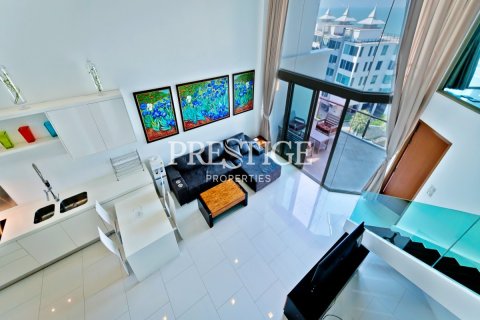 Condo in Pattaya, Thailand, 3 bedrooms № 197923 - photo 3