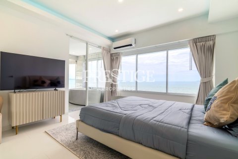 Condo in Pattaya, Thailand, 2 bedrooms  № 197921 - photo 14