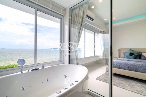 Condo in Pattaya, Thailand, 2 bedrooms  № 197921 - photo 18