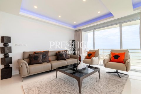 Condo in Pattaya, Thailand, 2 bedrooms  № 197921 - photo 3