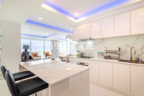 Condo in Pattaya, Thailand, 2 bedrooms  № 197921 - photo 11