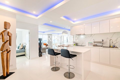 Condo in Pattaya, Thailand, 2 bedrooms  № 197921 - photo 9