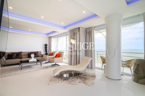 Condo in Pattaya, Thailand, 2 bedrooms  № 197921 - photo 5