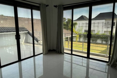 Chalet de 4 dormitorios en Phuket, Tailandia № 116702 - foto 9