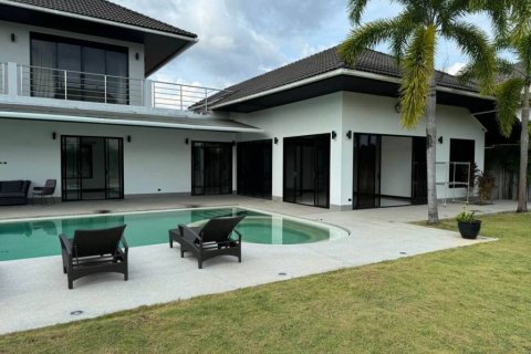 Chalet de 4 dormitorios en Phuket, Tailandia № 116702 - foto 2