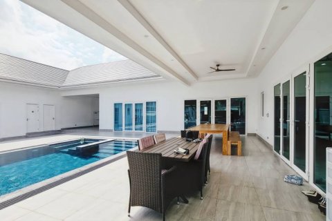 Chalet de 3 dormitorios en Hua Hin, Tailandia № 116705 - foto 9