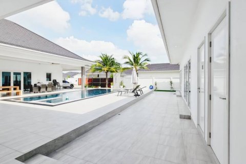 Chalet de 3 dormitorios en Hua Hin, Tailandia № 116705 - foto 10