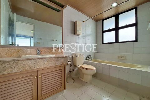 Condo in Pattaya, Thailand, 3 bedrooms  № 198100 - photo 15