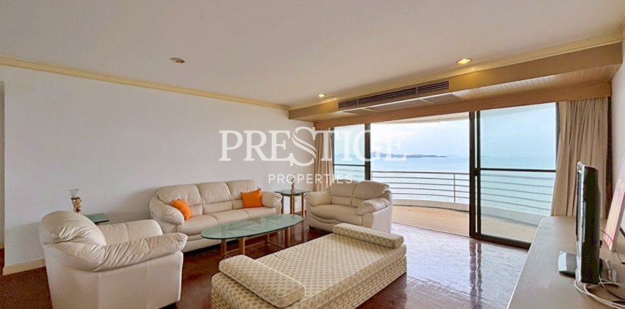 Condo in Pattaya, Thailand, 3 bedrooms  № 198100