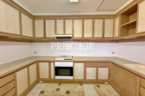 Condo in Pattaya, Thailand, 3 bedrooms  № 198100 - photo 9