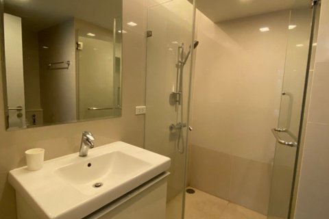 Estudio en el condominio en Khlong Toei, Bangkok, Tailandia № 167892 - foto 5