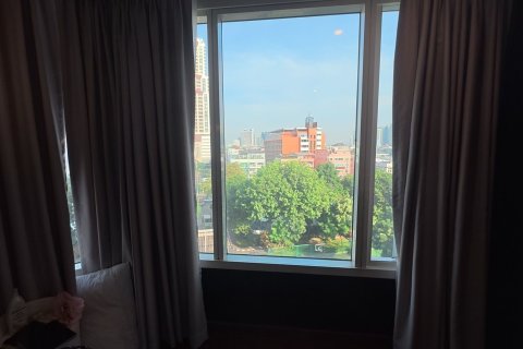 Condominio de 3 dormitorios en Khlong San, Bangkok, Tailandia № 170896 - foto 16