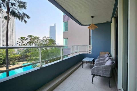Condominio de 3 dormitorios en Khlong San, Bangkok, Tailandia № 170896 - foto 5