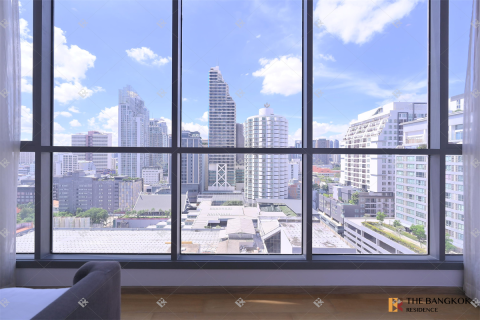 Condo in Bangkok, Thailand, 3 bedrooms  № 185684