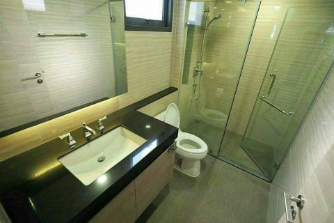 Condominio de 2 dormitorios en Bangkok, Tailandia № 143995 - foto 11