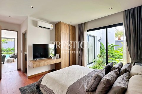 House in Pattaya, Thailand 3 bedrooms № 198349 - photo 16