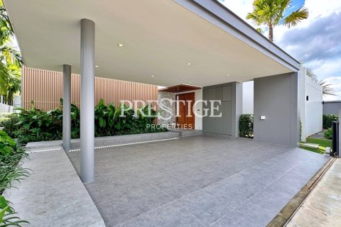 House in Pattaya, Thailand 3 bedrooms № 198349 - photo 24