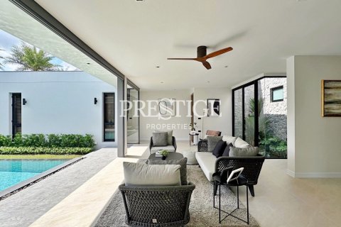 House in Pattaya, Thailand 3 bedrooms № 198349 - photo 23