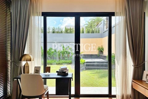 House in Pattaya, Thailand 3 bedrooms № 198349 - photo 12