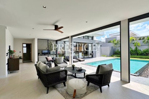 House in Pattaya, Thailand 3 bedrooms № 198349 - photo 22