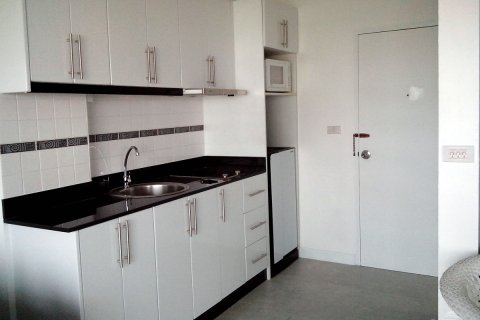 Condominio de 1 dormitorio en Jomtien Beach, Pattaya, Tailandia № 204426 - foto 2